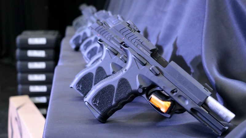 Agentes da GCM de Monte Mor recebem novas armas