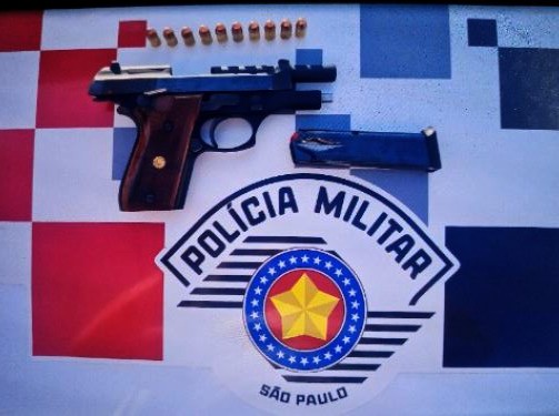 Jovem de 18 anos é detido por porte ilegal de arma em Leme