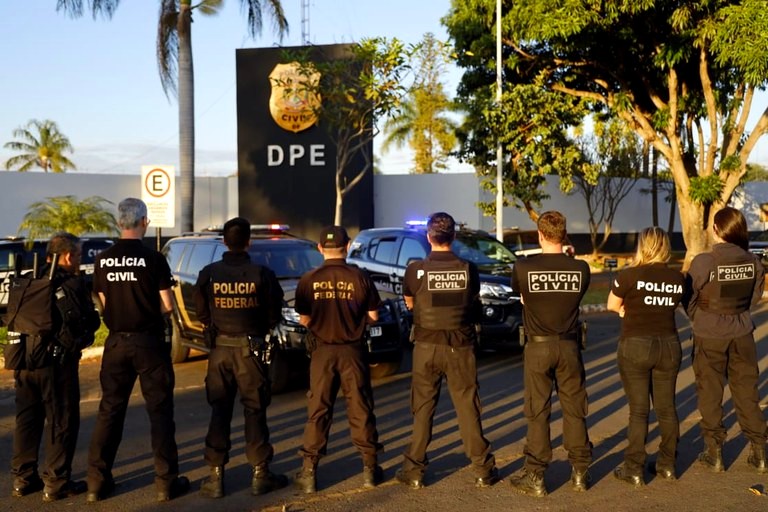 Polícia Federal deflagra operação para combater fraudes bancárias eletrônicas