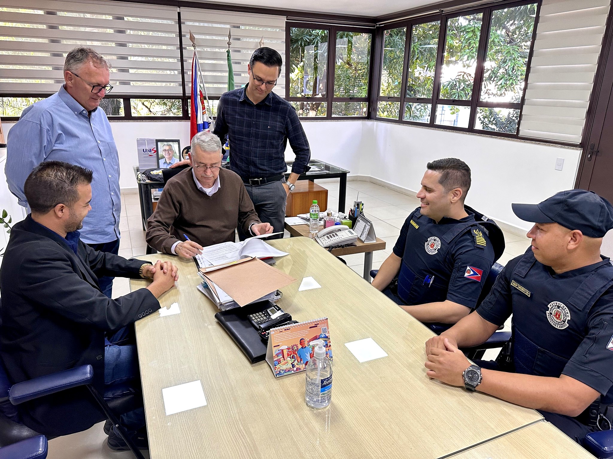 Prefeito de Americana sanciona lei que disponibiliza o 'botão do pânico' a escolas particulares (2)