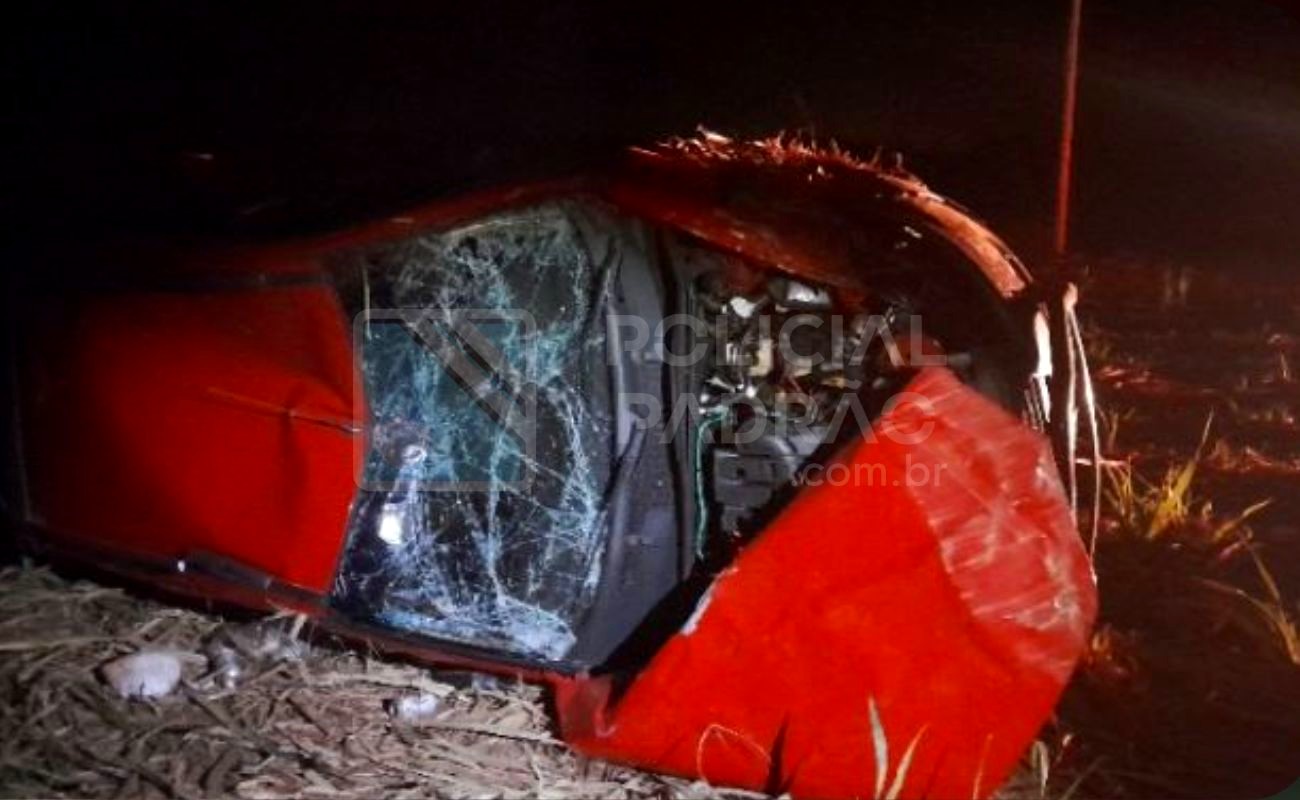 Operador de máquinas morre após capotar veículo em Leme