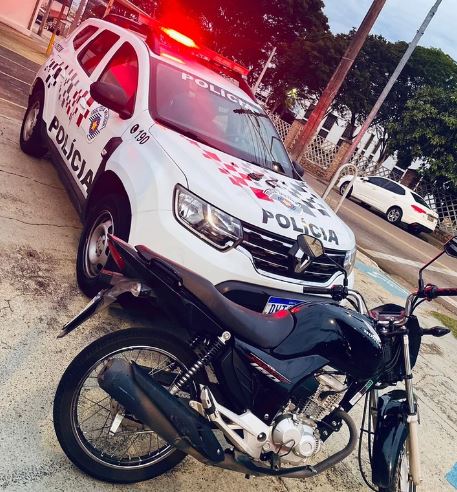PM recupera moto furtada antes da vítima notar o crime 1
