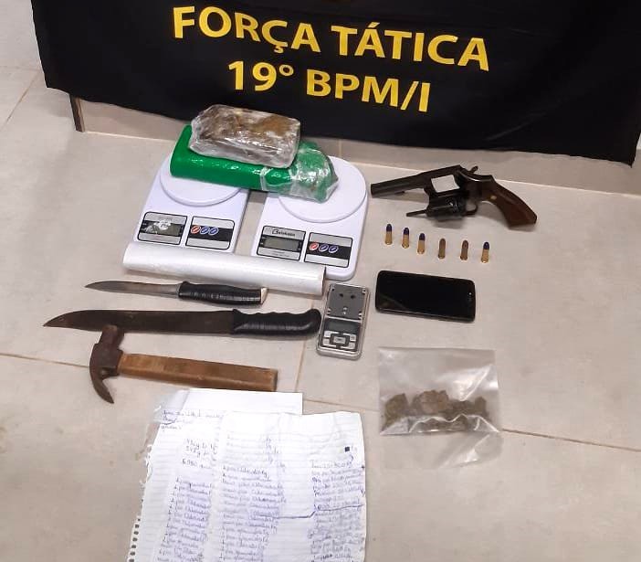 Força Tática apreende drogas, armas e munições em Santa Bárbara 1