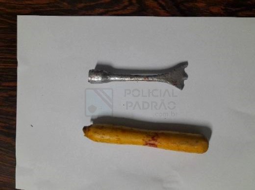 Homem agride mecânico com espeto de churrasco em Piracicaba