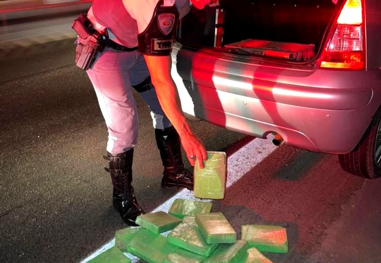 MP de Cordeirópolis denuncia motorista flagrado com 15 tabletes de oxi no porta-malas