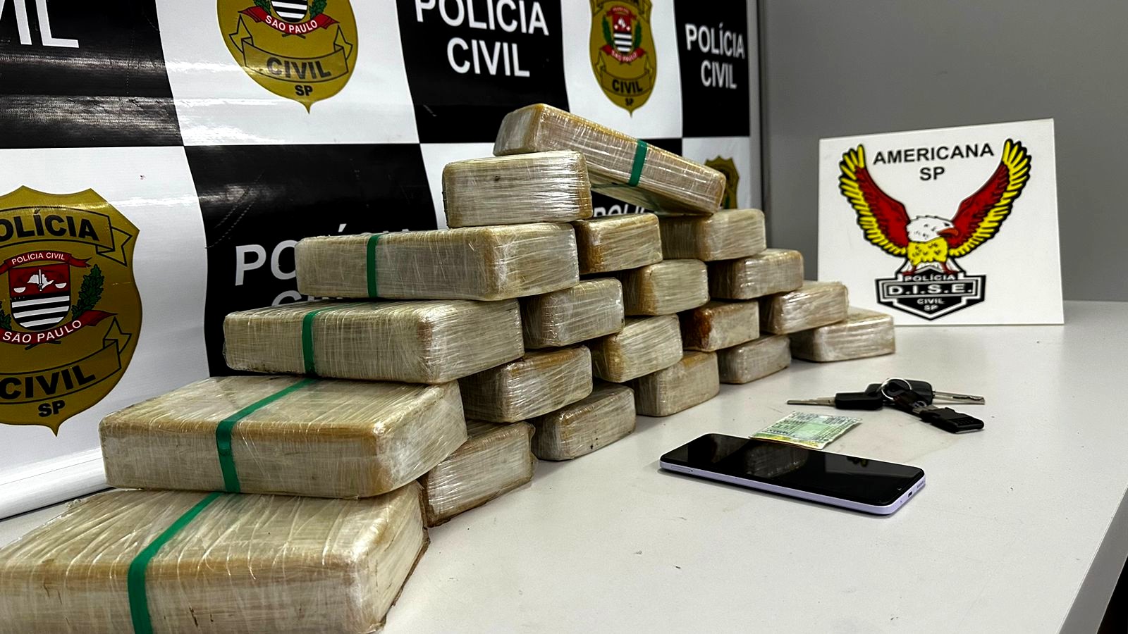 Operação da Dise de Americana apreende tijolos de pasta base de cocaína