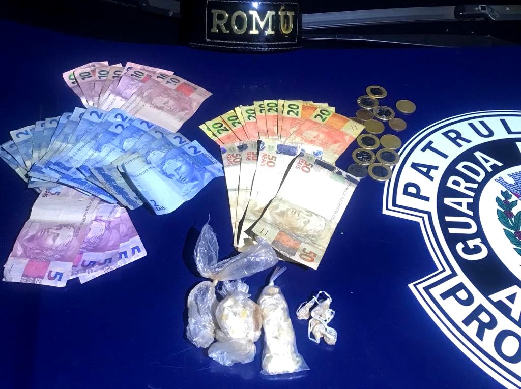 Romu faz apreensão de drogas e prende traficante em Americana