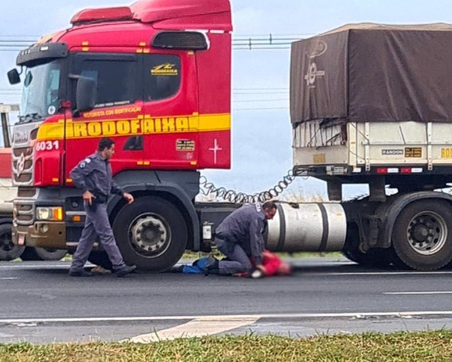 Caminhoneiro embriagado é detido na contramão na Rodovia Anhanguera