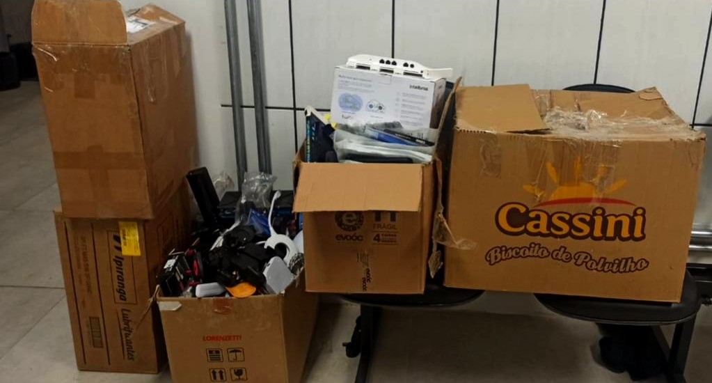 Guarda Municipal localiza caixas com eletrônicos em área verde do Zabani