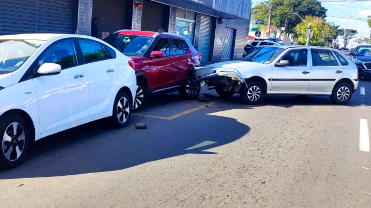 Motorista embriagado é detido após bater em veículo estacionado em Indaiatuba