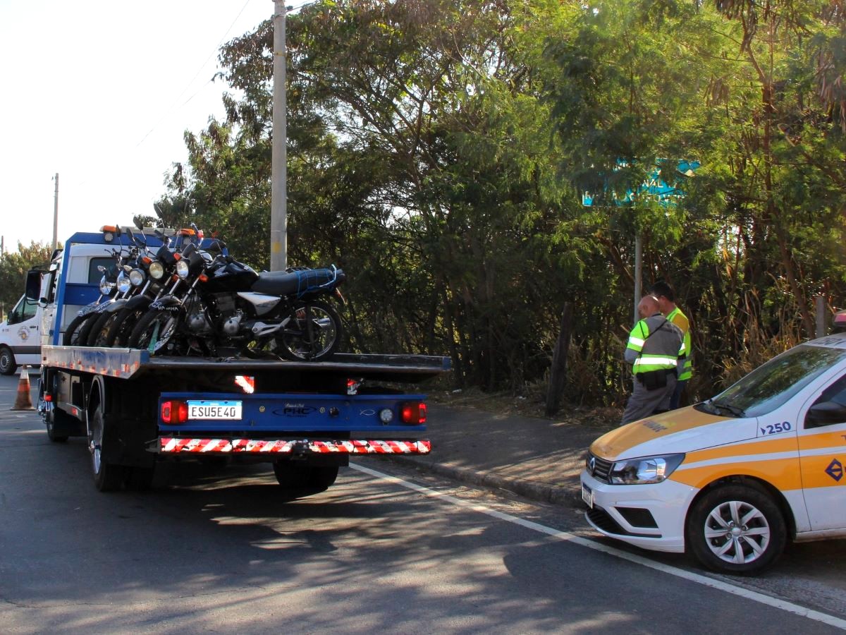 Operação Placa Escura flagra moto com 184 infrações e 107 mil reais em multas