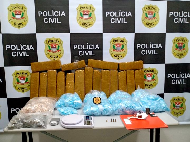 Polícia Civil desmantela ponto de tráfico em Pedreira e apreende 21 quilos de drogas