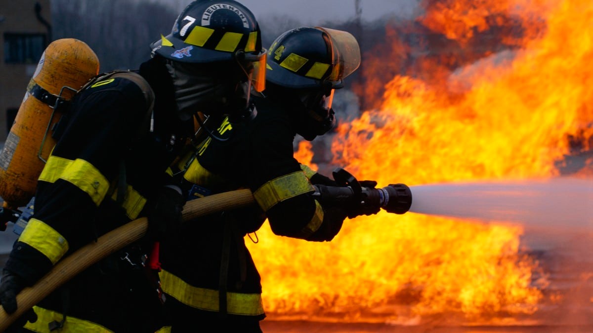 Incendio-em-madeireira-de-Santa-Barbara-causa-prejuizo-de-R-40-mil-11-1