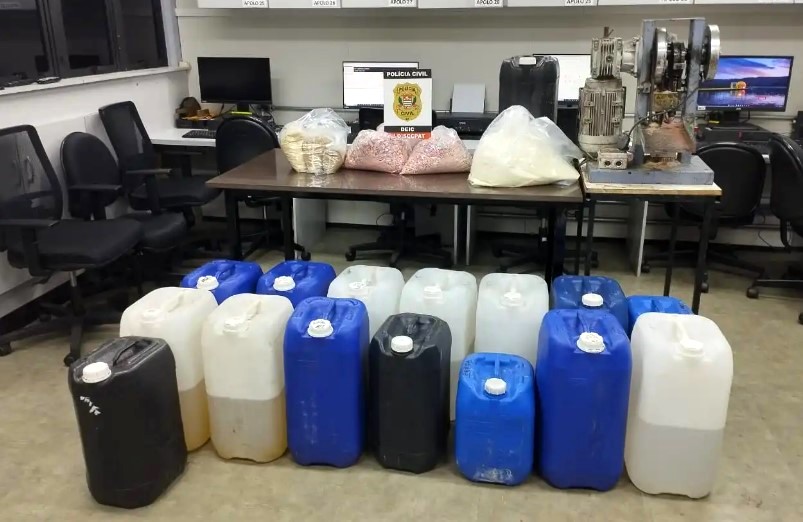 Deic fecha laboratório de drogas sintéticas em Atibaia