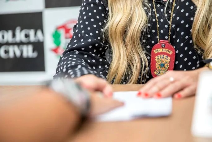 Delegacias da Mulher vão ter acesso a monitoramento de agressores