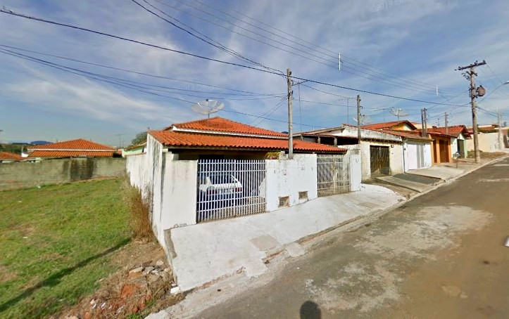 Estudante é rendido por criminosos ao chegar em casa em Elias Fausto