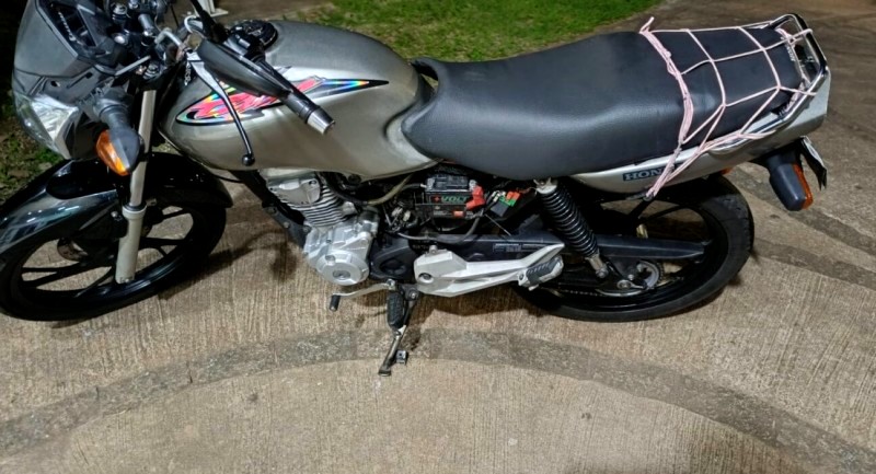 GCM evita assalto e prende dupla em moto em avenida de Araras