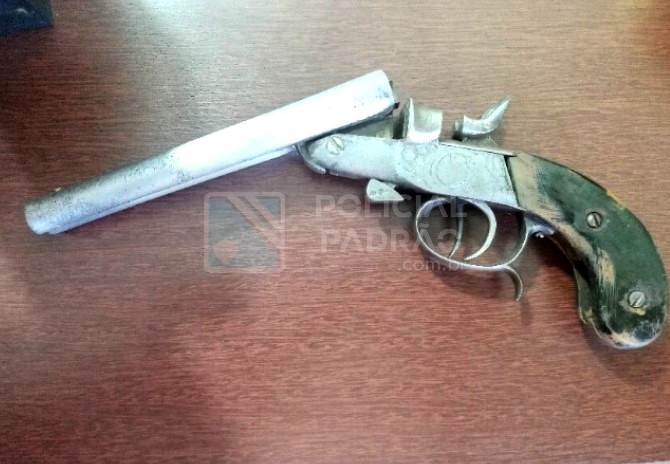 Menores são detidos com arma de fogo em Cosmópolis