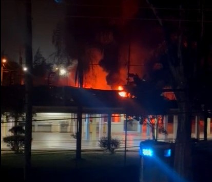 Incêndio atinge escola CAIC no Jardim Santa Rita de Cássia