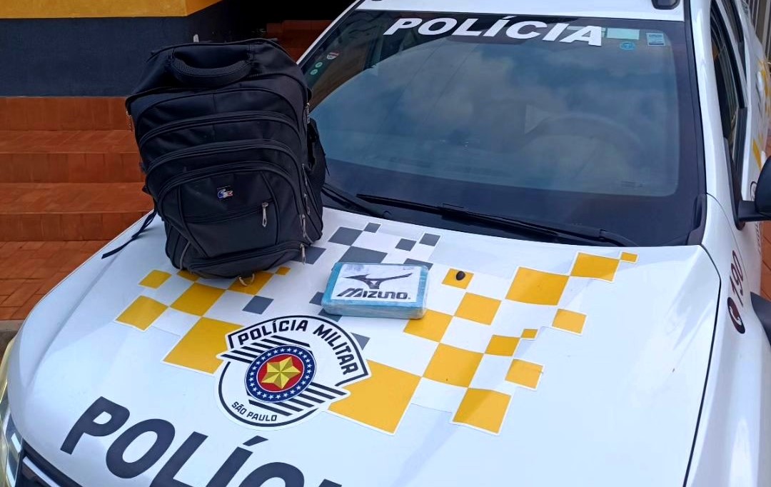 Polícia Rodoviária prende moradora de Sumaré com tijolo de cocaína na mochila 1