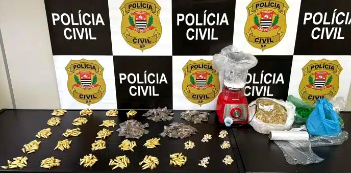 Mulher é presa com mais de 500 porções de drogas em residência de Araras