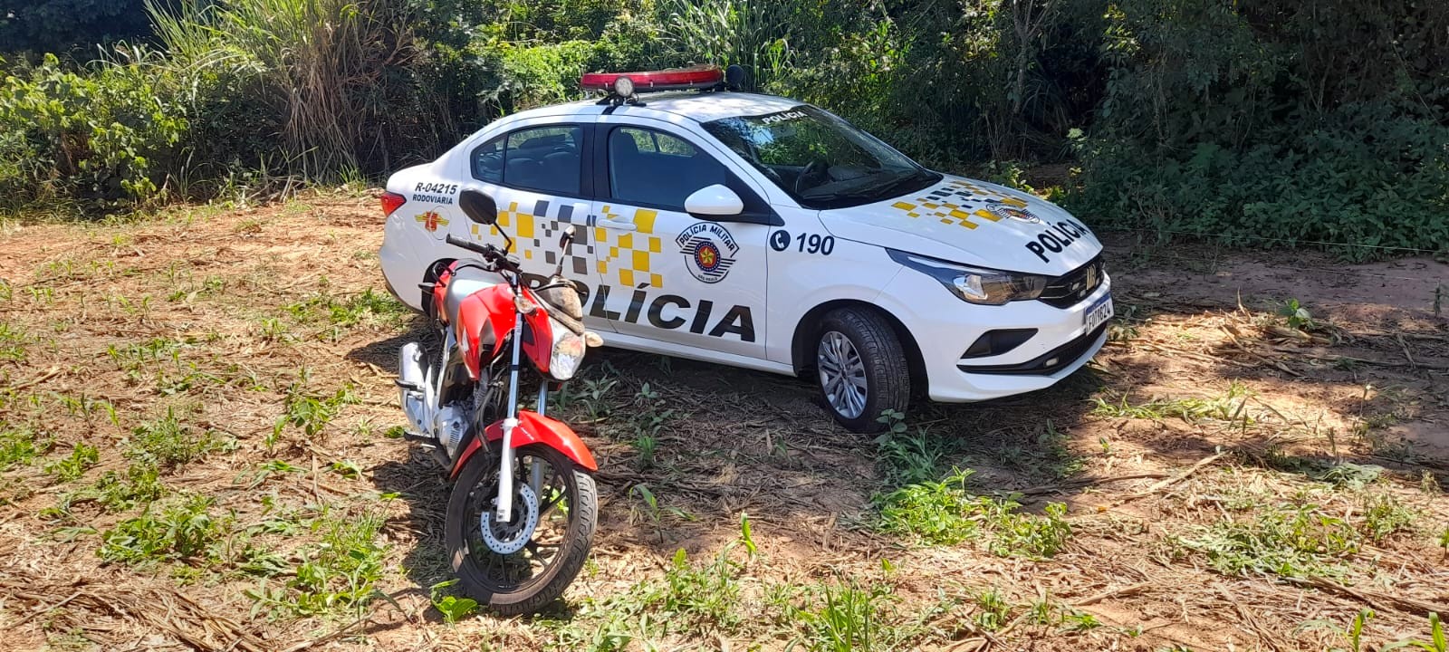 Criminoso abandona moto furtada após perseguição em rodovia de Cosmópolis