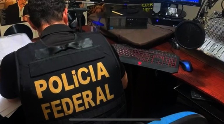 Polícia Federal cumpre mandados para reprimir crimes contra as telecomunicações