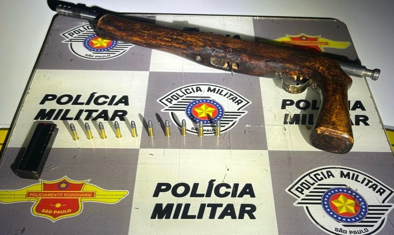 Policiais do TOR apreendem rifle ilegal com vigilante de posto na Rodovia do Açúcar