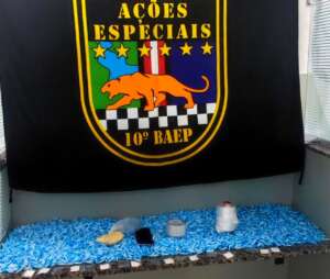 Baep encontra casa bomba com mais de 4 mil porções de drogas em Limeira