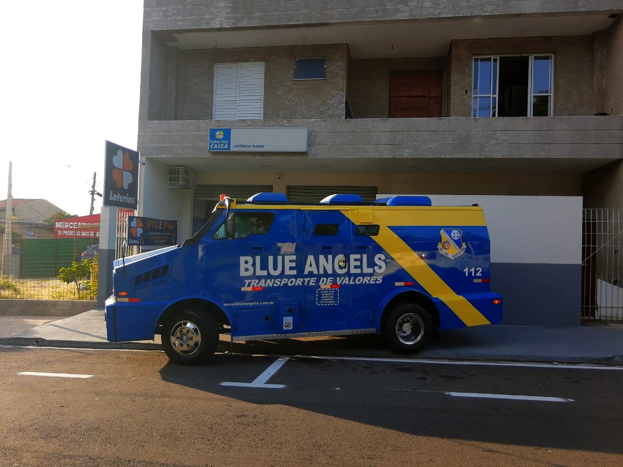 Criminosos tentam roubar carro-forte em frente à casa lotérica de Hortolândia
