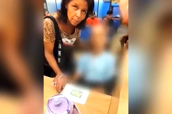 Mulher leva idoso morto para tentar sacar R$ 17 mil em agência bancária no Rio