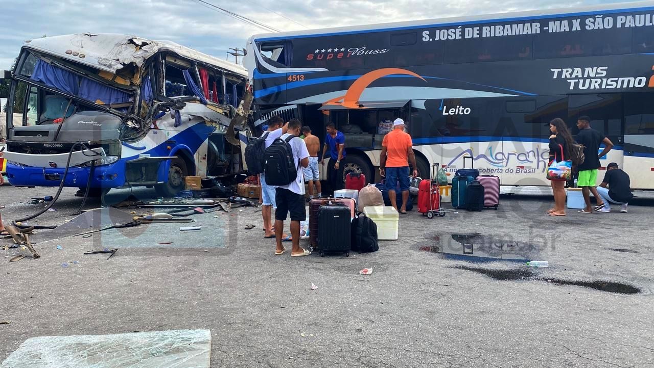 Ônibus causa acidente na Rodovia Anhanguera e deixa 14 feridos em Limeira
