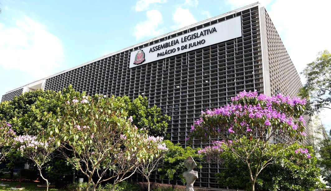 Prefeito de Águas de S. Pedro e Bruno Zambelli discutem segurança pública e valorização da polícia na Alesp