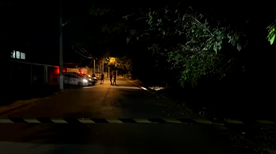 Vigilante invade casa, mata jovem de 18 anos e atira no próprio ouvido em Campinas