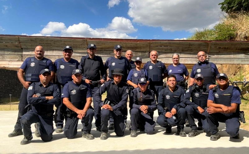 GCM de Vinhedo finaliza Curso de Requalificação em Armamento e Tiro