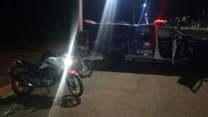 Homem e adolescente são detidos por furto de moto em Limeira