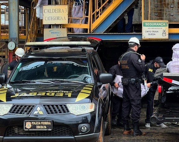 Polícia Federal incinera 3 toneladas de maconha em Araçatuba