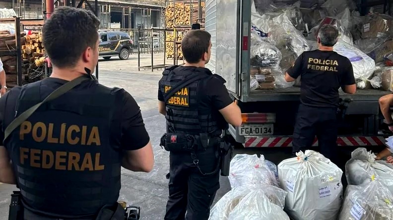 Polícia Federal incinera 410 kg de drogas e outras substâncias ilícitas em Nova Odessa