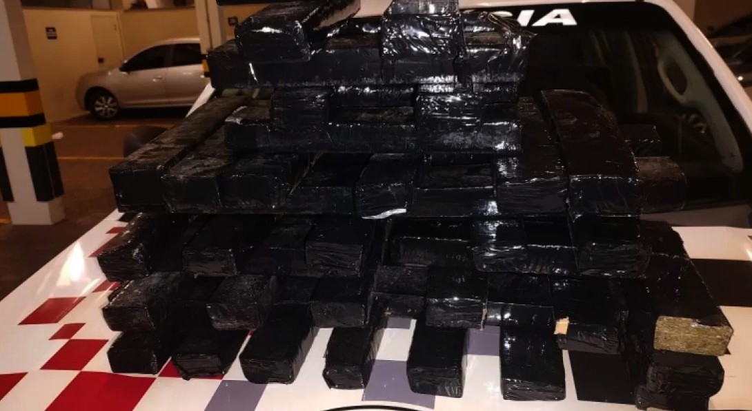 Carga de maconha que seria entregue em Limeira é interceptada pela PM em Araraquara