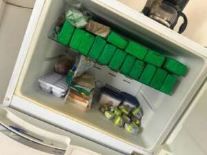 Drogas são encontradas dentro de geladeira em Piracicaba