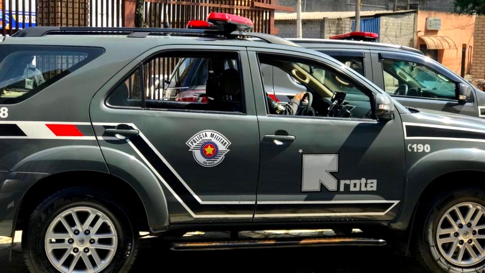 Envolvido em ataques a carros-fortes morre baleado pela Rota em carro com explosivos 7