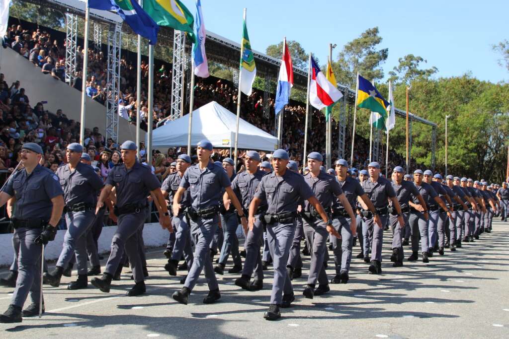 Governador participa de formatura de mais de 1,1 mil novos soldados da PM