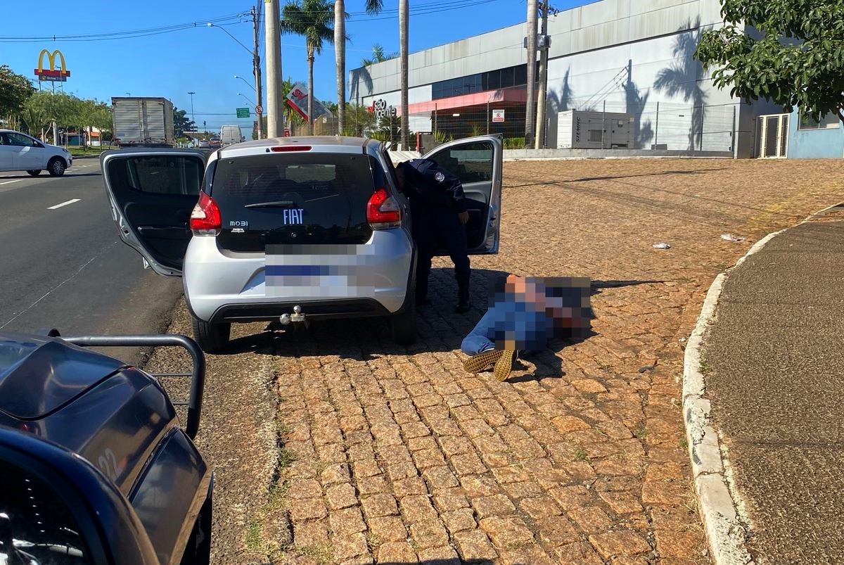 Guarda Municipal de Nova Odessa recupera carro furtado em Americana