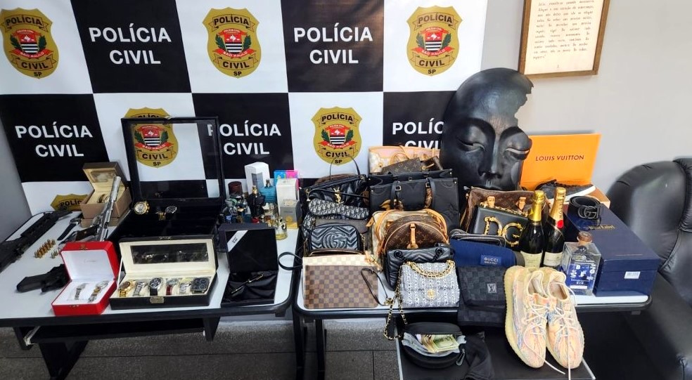 Operação da Polícia Civil prende dois suspeitos por roubo à residência em Atibaia