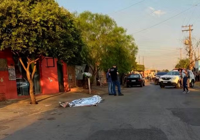 Rapaz de 28 anos morre baleado em Leme