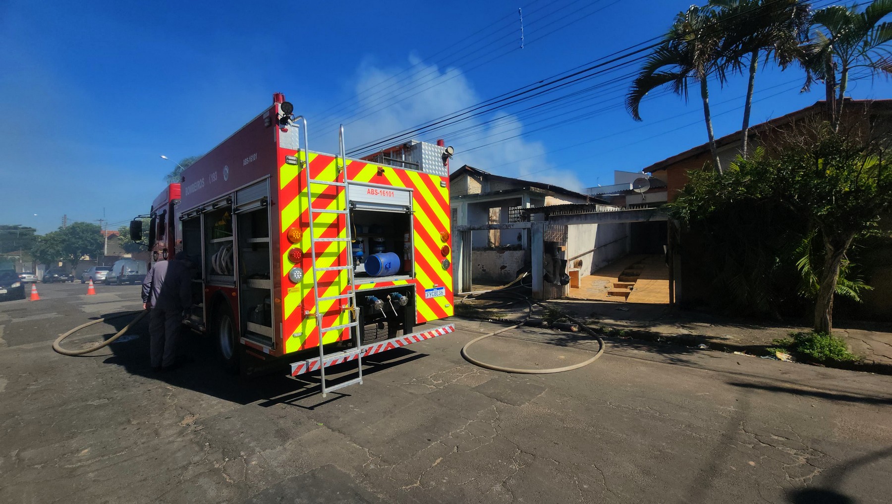 Usuário de drogas incendeia a casa da mãe em Limeira1