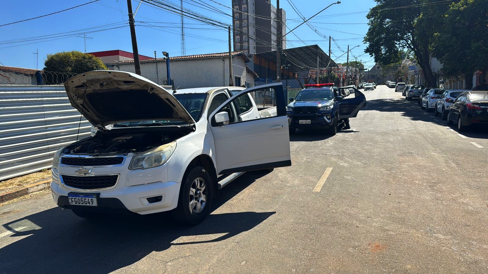 Homem é preso após ser flagrado com placa de carro clonada em Jaguariúna