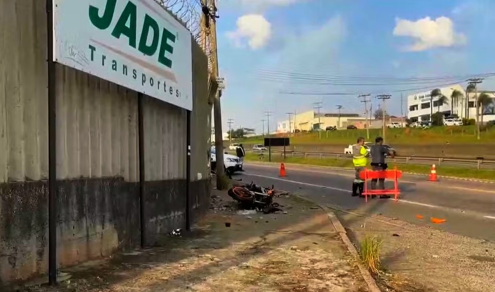 Motociclista morre após colidir contra carro em Campinas