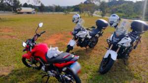 Polícia Rodoviária flagra motociclista com 320 tubetes de maconha em Itatiba