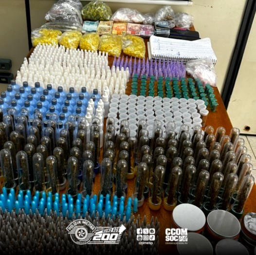 Homem e menor são detidos com quase 3 mil porções de drogas em Várzea Paulista